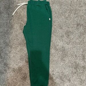 BRAND NEW Vuori joggers